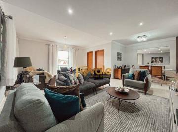 Casa · 263m² · 3 Quartos · 6 Vagas · Casa em Jardim Coleginho, Jacareí/SP de 263m² 3 quartos à venda por R$ 1.390.000,00