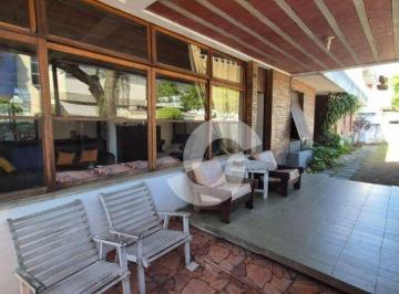 Casa · 255m² · 3 Quartos · 2 Vagas · Casa em São Francisco, Niterói/RJ de 255m² 3 quartos à venda por R$ 1.350.000,00