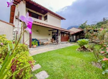 Casa · 239m² · 3 Quartos · 3 Vagas · Casa em Várzea, Teresópolis/RJ de 239m² 3 quartos à venda por R$ 1.395.000,00