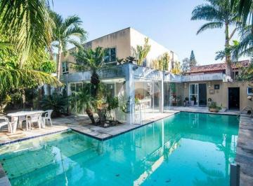 Casa · 350m² · 5 Quartos · 4 Vagas · Casa em Itacoatiara, Niterói/RJ de 350m² 5 quartos à venda por R$ 3.500.000,00