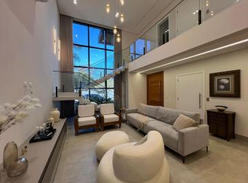 Casa · 246m² · 3 Quartos · 4 Vagas · Casa em Conjunto Residencial Vivendas do Arvoredo, Londrina/PR de 246m² 3 quartos à venda por R$ 3.4