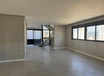 Apartamento · 211m² · 3 Quartos · 3 Vagas · Cobertura em Centro, Balneário Camboriú/SC de 211m² 3 quartos à venda por R$ 3.800.000,00