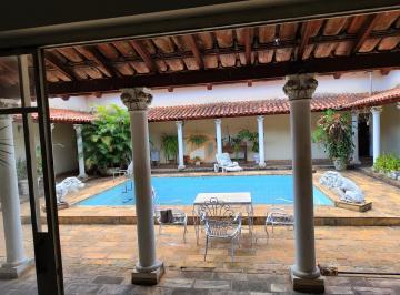Casa · 800m² · 4 Quartos · 4 Vagas · Casa para venda e aluguel em Centro de 800.00m² com 4 Quartos, 4 Suites e 4 Garagens