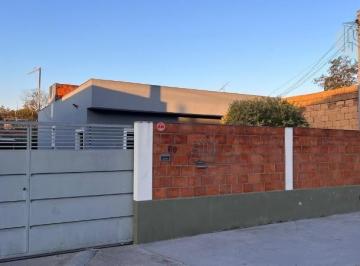 Casa · 103m² · 2 Quartos · 2 Vagas · Casa para venda em Vila São João de 103.00m² com 2 Quartos e 2 Garagens