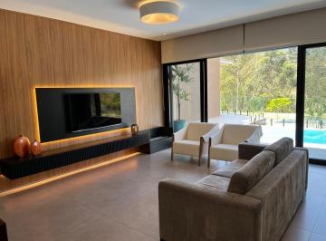 Casa · 230m² · 3 Quartos · 6 Vagas · Casa em Centro, Santana de Parnaíba/SP de 230m² 3 quartos à venda por R$ 3.800.000,00