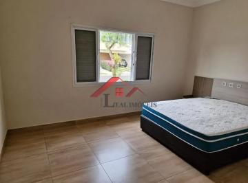 Casa Venda 330m² de 2 quartos · Casa para venda em Condomínio Lagos D'icaraí de 197.00m² com 2 Quartos, 1 Suite e 4 Garagens