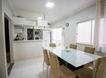 Casa en Aluguel de 3 quartos Vicente Pires · Casa para Aluguel - Vicente Pires I, 3 Quartos,  400 m2 - Brasília