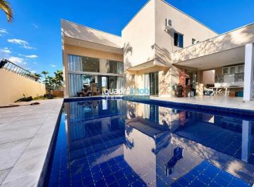 Casa de 5 quartos, Brasília · Casa de alto padrão com 5 suítes, piscina aquecida e 6 vagas no Lago Norte