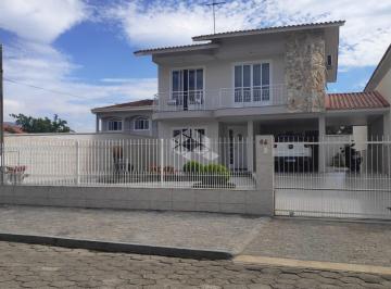 Casa · 280m² · 3 Quartos · 2 Vagas · CASA 3 DORMITÓRIOS/QUARTOS NO BAIRRO CENTRO PALHOÇA/SC
