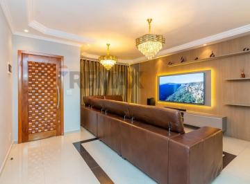 Casa · 301m² · 4 Quartos · 6 Vagas · Sobrado de alto padrão: 4 Dormitórios (1 suíte), Espaço Gourmet e 6 vagas.