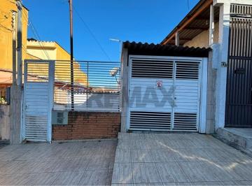 Casa · 80m² · 2 Quartos · 1 Vaga · Casa à Venda – Excelente Localização na região da Av. Parapuã