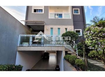 Casa · 396m² · 4 Quartos · 7 Vagas · Sobrado Exclusivo Bairro Cerâmica