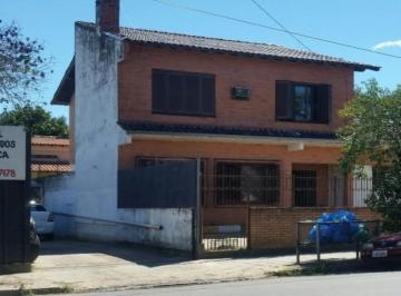 Casa · 290m² · 4 Quartos · 3 Vagas · Casa comercial para locação em Porto Alegre-RS, bairro Cavalhada! 3 quartos, 1 suíte, 3 salas, 3 ban
