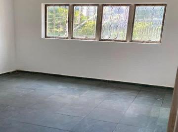 Comercial · 100m² · Sobreloja na Rua Padre Adelino, 1676 • 100 m²
