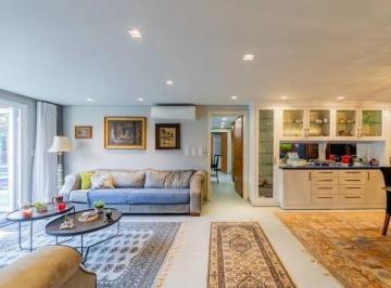 Casa · 400m² · 3 Quartos · 4 Vagas · Mansão impecável área externa com piscina