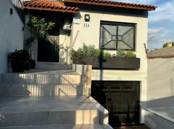 Casa · 212m² · 4 Quartos · 4 Vagas · Casa reformada 4D pátio, pátio, churrasqueira