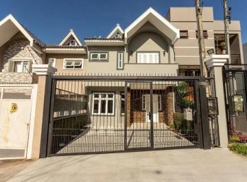 Casa · 160m² · 3 Quartos · 2 Vagas · Casa reformada 3D suíte, pátio e sótão