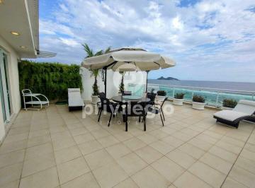 Área Externa · Exclusividade e Pé na Areia na Av. Lúcio Costa: Cobertura Duplex com 553 m² e Vista Maravilhosa
