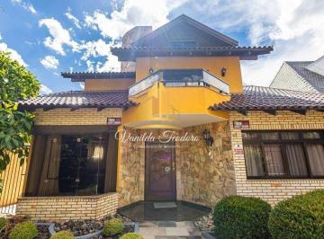 18140360128cdeaa92419b344dfc01.jpeg · Espetacular Casa Alto Padrão Triplex à venda em Curitiba, São Lourenço, com 4 suítes, lareira e lago