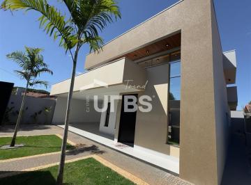 Casa · 220m² · 3 Quartos · 4 Vagas · Casa no Plano Diretor sul 3 quartos