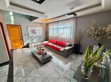 d6d5b96a3c016b04c5d70e9405fe26f1c4eb23a3 · Cobertura com 4 quartos para alugar, 238 m² por R$ 5.600/mês - Santa Rosa - Belo Horizonte/MG