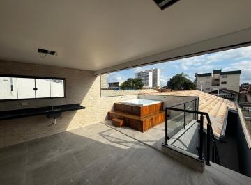 Casa · 135m² · 3 Quartos · 2 Vagas · Sobrado com 3 dorms e Espaço Gourmet e Pisicna no Caiçara