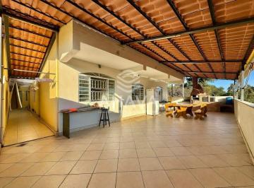 Casa · 550m² · 4 Quartos · 10 Vagas · Casa - 4 Quartos sendo 1 Suíte – closet- 10 Vagas – Copacabana-Próximo a Avenida Francisco Negrão de