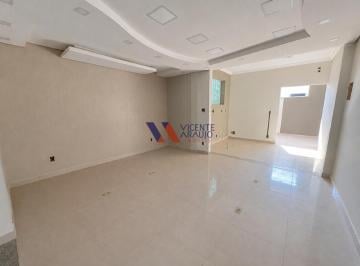 Comercial · 155m² · 3 Quartos · 2 Vagas · Casa Comercial com 170 m² e Excelente Localização no Centro – Betim/MG
