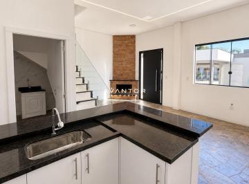 Casa de 2 quartos, Santa Maria · Casa de 2 dormitórios, piscina e 3 vagas de garagem disponível para locação e ve