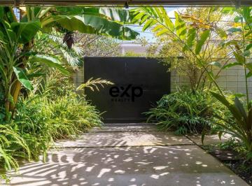 Casa · 333m² · 4 Quartos · 3 Vagas · Vila Romana: uma casa entre arte, arquitetura e jardim