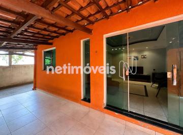 e3f5d3ba-2ab3-4f6a-add2-612434c64629.webp · Casa à Venda, Nova York, Vespasiano