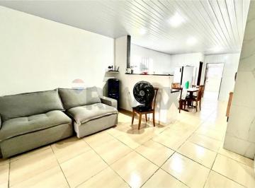 Casa · 90m² · 3 Quartos · 2 Vagas · Aluga-se casa no pajuçara próximo ao super show - 1.100,00