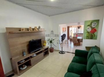 Casa · 340m² · 4 Quartos · 2 Vagas · Oportunidade - Casa com Edícula - Monte Castelo - 4 Dormitórios - 221,30m².