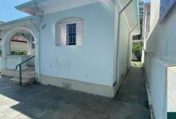 c7f93f1260ba434ca926bdb6f4c1ba5faa26e838 · Terreno com casa antiga à venda, 240 m² - ótima oportunidade para investidores! por R$ 850.000 - Nov