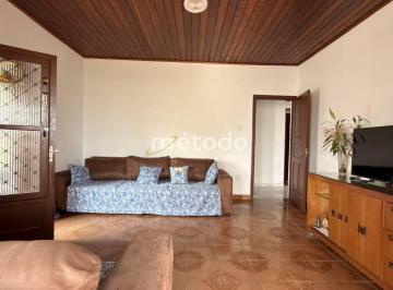 d9bc12e3fffb2e86aa8d250e67662bcd861baa3d · Casa à venda por R$ 800.000 - Bairro Centro - Guararema/SP