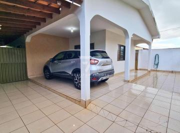 Casa · 131m² · 3 Quartos · 2 Vagas · Casa à venda com 131 m² construídos em terreno de 800 m² – ótima oportunidade