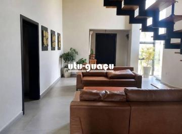 a360c480b8577822030e04b1994b5d1c3e191cdd · Casa com 3 suítes, churrasqueira e ótimo visual.