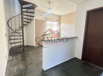 Casa · 55m² · 1 Quarto · 1 Vaga · Casa de 01 dormitório, 55m², 2 banheiros na Avenida dos Caiçaras - Guarujá-SP.