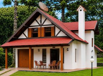 Casa · 142m² · 1 Vaga · CASA MOBILIADA À VENDA COM TERRENO AMPLO