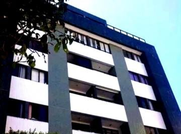 Apartamento · 70m² · 3 Quartos · 1 Vaga · Apartamento de 3 quartos no Costa Azul: Oportunidade única de investimento! 70m², 1 suíte, 1 vaga de