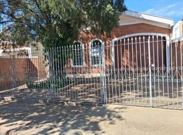 Casa · 2 Quartos · 2 Vagas · Casa Padrão em Araraquara