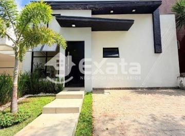 Casa · 95m² · 3 Quartos · 2 Vagas · Casa terrea Mobiliada 3 quartos sendo 1 suite no Condominio Terras de Sao Francisco no Bairro Cajuru