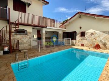 Casa de 3 quartos, Araçatuba · Casa para venda em Vila Bandeirantes de 221.30m² com 3 Quartos, 1 Suite e 2 Garagens
