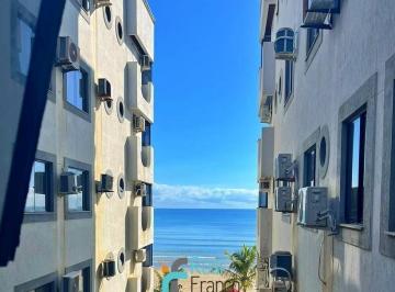 Apartamento · 2 Quartos · 1 Vaga · Apartamento 2 dormitórios quadra mar Meia Praia SC