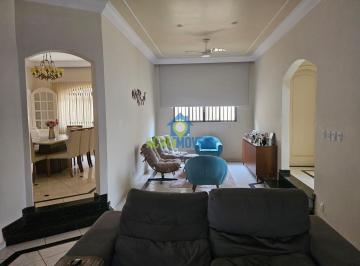 Casa de 3 quartos, Araçatuba · Casa para venda em São Joaquim de 360.00m² com 3 Quartos, 3 Suites e 2 Garagens