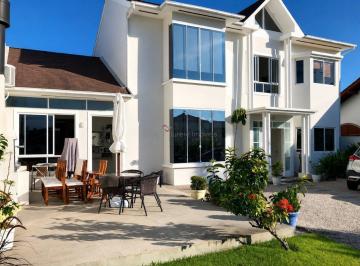 Casa · 360m² · 6 Quartos · Casa à venda - em Daniela