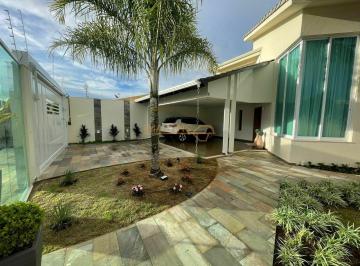 Imagem 1 · Casa para venda em Centro, Araguari