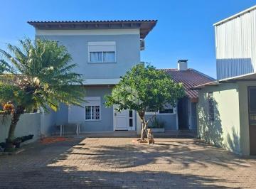 Casa · 130m² · 2 Quartos · 8 Vagas · Crédito Real vende casa de 2 dormitórios com 8 vagas de garagem no bairro Partenon - Porto Alegre-RS