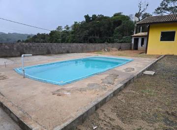 Casa de 4 quartos, Juquitiba · Casa com piscina em Juquitiba