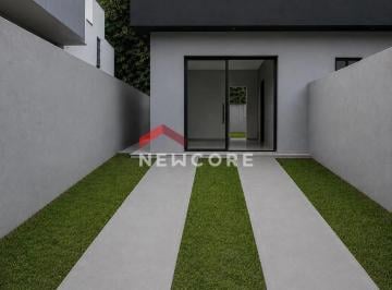 Casa · 40m² · 1 Quarto · 4 Vagas · Casa em Rua Itália Baffi Magni - Massaguaçu - Caraguatatuba/SP